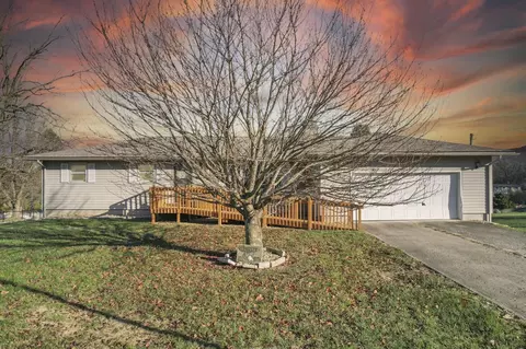 253 Rodney Ln SE, Heath, OH 43056