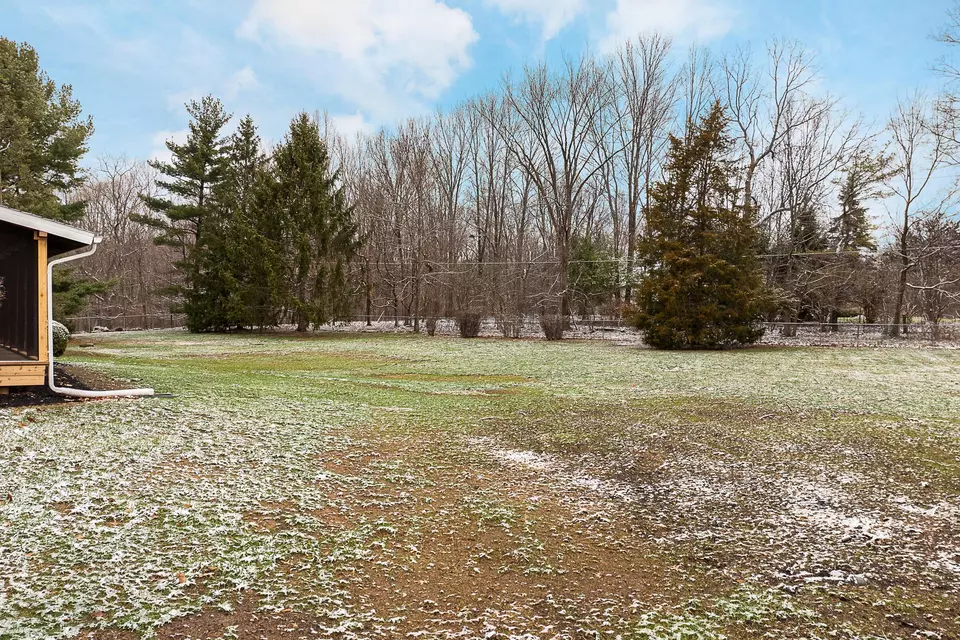 Exterior - 2210 Carriage Rd, Powell, OH 43065 photo 11 of 12