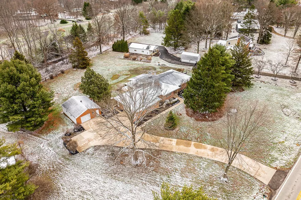 View/Area - 2210 Carriage Rd, Powell, OH 43065 photo 1 of 6