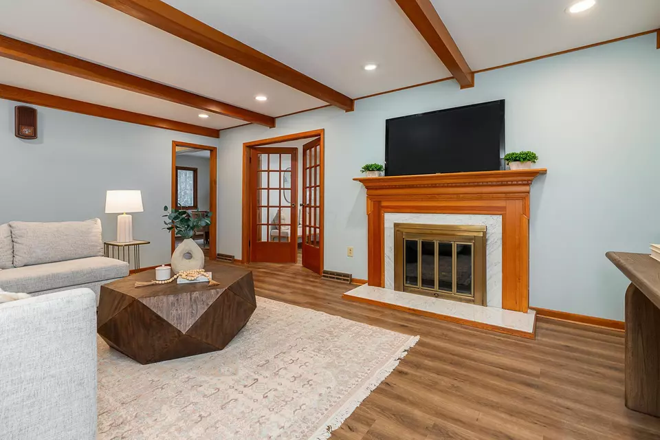 Living - 2210 Carriage Rd, Powell, OH 43065 photo 4 of 4