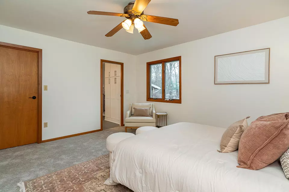 Bedroom - 2210 Carriage Rd, Powell, OH 43065 photo 2 of 6