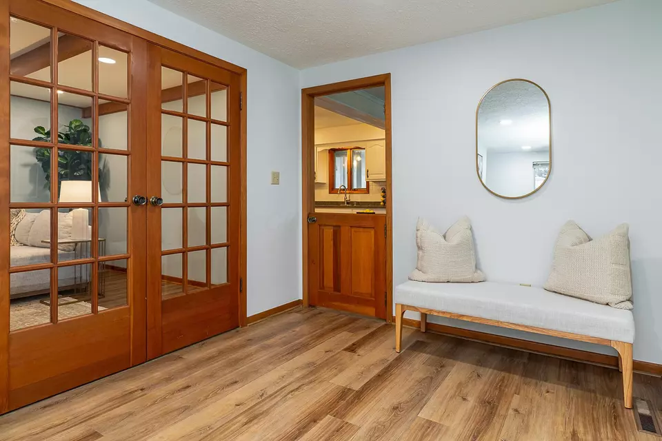 Entry Way - 2210 Carriage Rd, Powell, OH 43065 photo 2 of 2