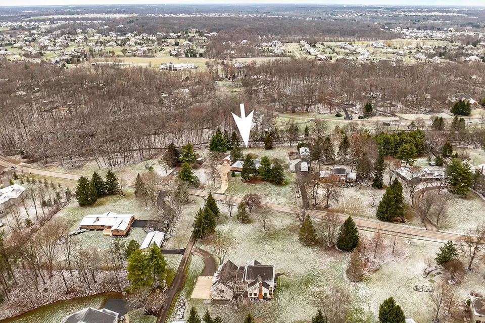 View/Area - 2210 Carriage Rd, Powell, OH 43065 photo 6 of 6