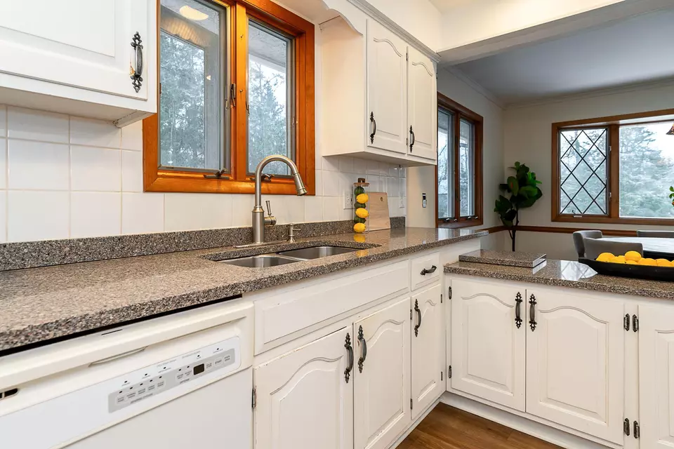 Kitchen - 2210 Carriage Rd, Powell, OH 43065 photo 3 of 5