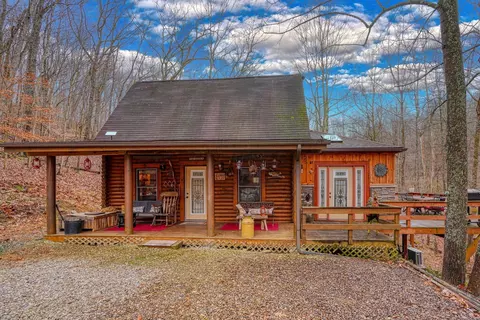 640 Taylor Rd, Gallipolis, OH 45631