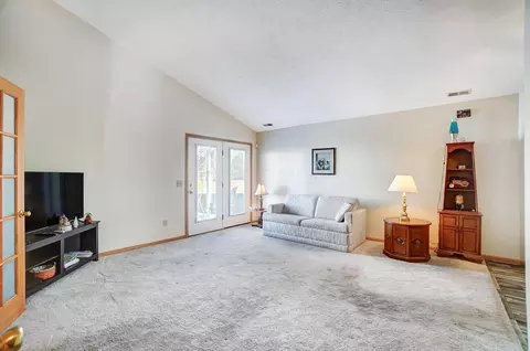 6096 Nasby Dr, Galloway, OH 43119 photo 5