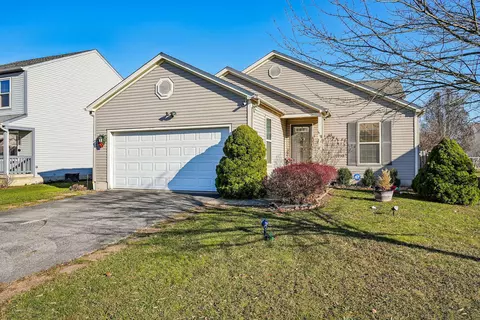2230 Rolling St, Grove City, OH 43123