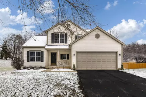 246 Park Trails Dr, Newark, OH 43055