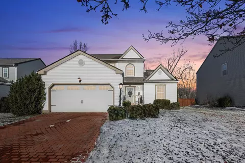570 Glen Oaks Dr, Marysville, OH 43040