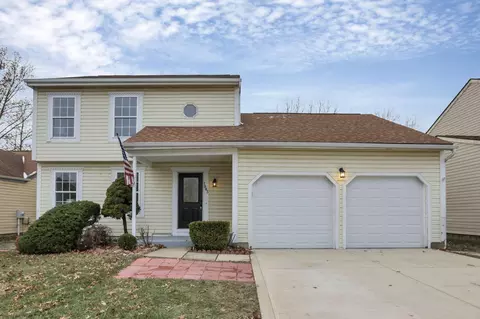 1983 Westbrook Village Dr, Columbus, OH 43228