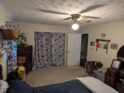 Bedroom - 136 Hayward St, Circleville, OH 43113 photo 3 of 7