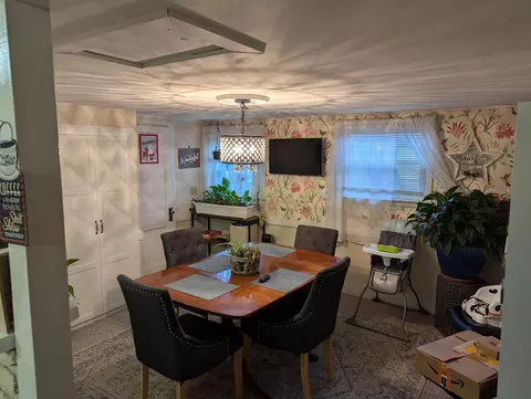 Dining - 136 Hayward St, Circleville, OH 43113 photo 1 of 2