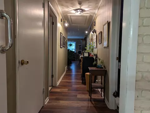 Entry Way - 136 Hayward St, Circleville, OH 43113 photo 2 of 2