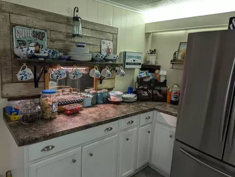 Kitchen - 136 Hayward St, Circleville, OH 43113 photo 3 of 6