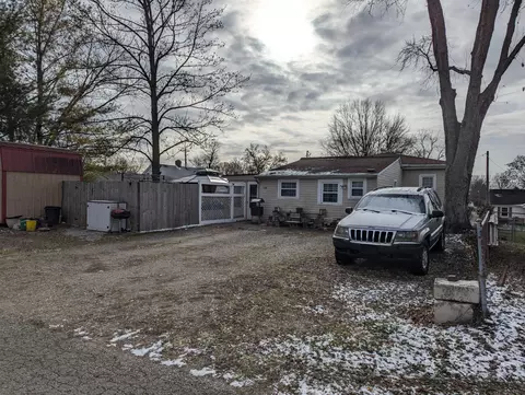 Exterior - 136 Hayward St, Circleville, OH 43113 photo 10 of 10