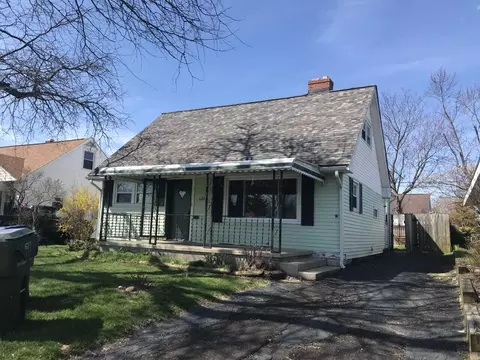627 Georgian Dr, Columbus, OH 43228