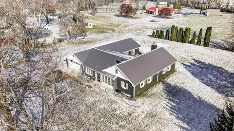 826 Sylvan Shores Dr, South Vienna, OH 45369