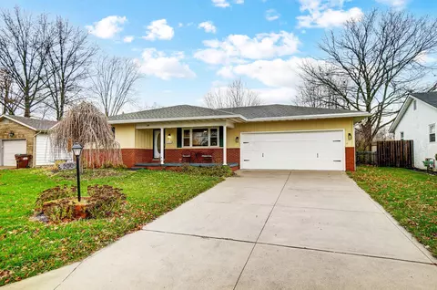200 Cliffview Dr, Mount Sterling, OH 43143