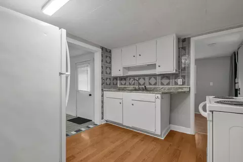 Kitchen - 194 Nicholas Dr, Circleville, OH 43113 photo 1 of 2