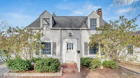 496 Fallis Rd, Columbus, OH 43214