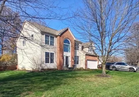 6222 Commonwealth Dr, Westerville, OH 43082