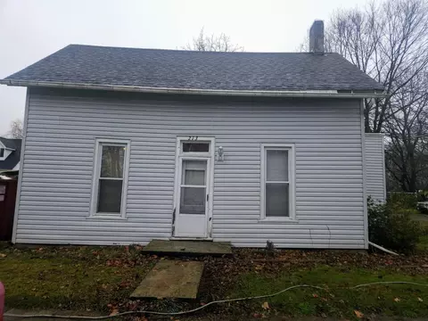 213 South St, Ashley, OH 43003