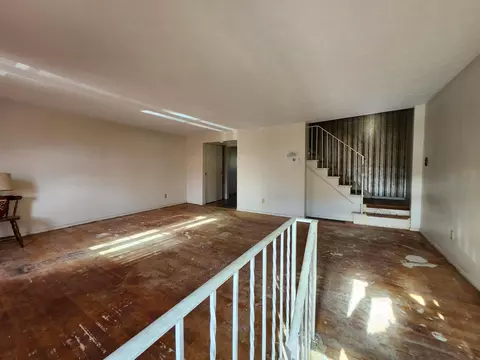 2806 Petzinger Rd #60, Columbus, OH 43209