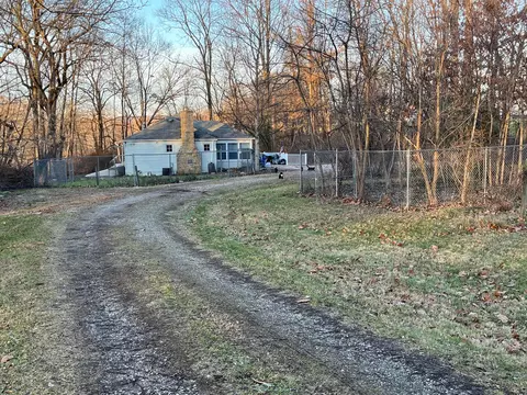 898 Hazel Ave, Heath, OH 43056 photo 3