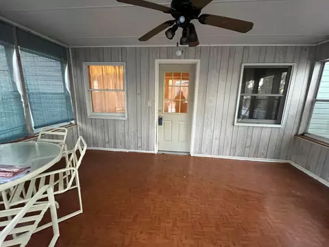 898 Hazel Ave, Heath, OH 43056 photo 4