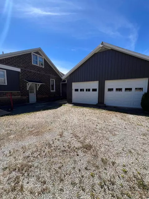 37056 Hocking Dr, Logan, OH 43138 photo 3