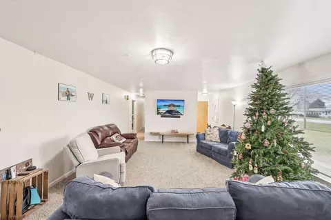 401 N Main St, De Graff, OH 43318 photo 10