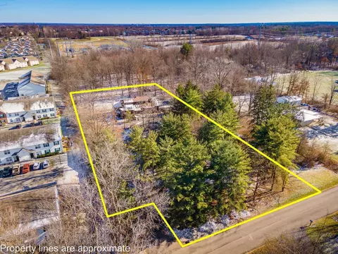 View/Area - 8432 Trails End Dr, Dublin, OH 43016 photo 3 of 27