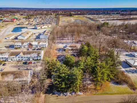 View/Area - 8432 Trails End Dr, Dublin, OH 43016 photo 6 of 27