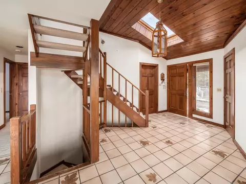 Entry Way - 8432 Trails End Dr, Dublin, OH 43016 photo 1 of 1