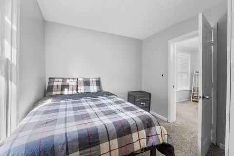 Bedroom - 624 E 5th Ave, Lancaster, OH 43130 photo 3 of 5