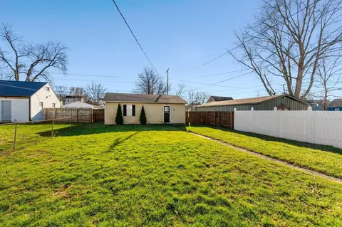 Exterior - 624 E 5th Ave, Lancaster, OH 43130 photo 11 of 13