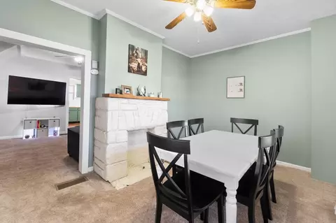 Dining - 624 E 5th Ave, Lancaster, OH 43130 photo 2 of 3