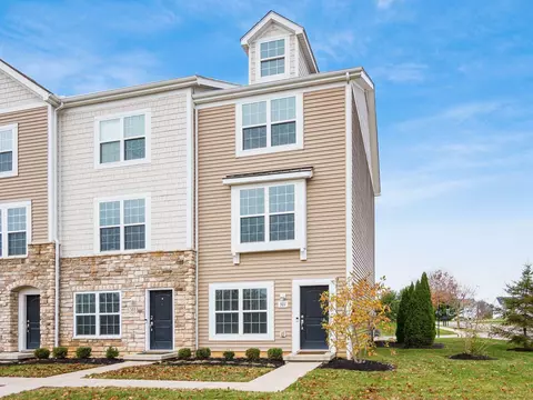 301 Laurel Creek St, Pickerington, OH 43147