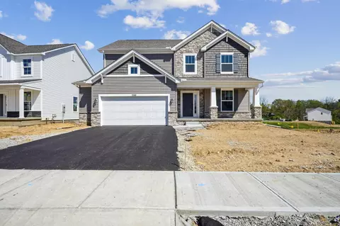 1088 Quarry Oak Dr, Grove City, OH 43123