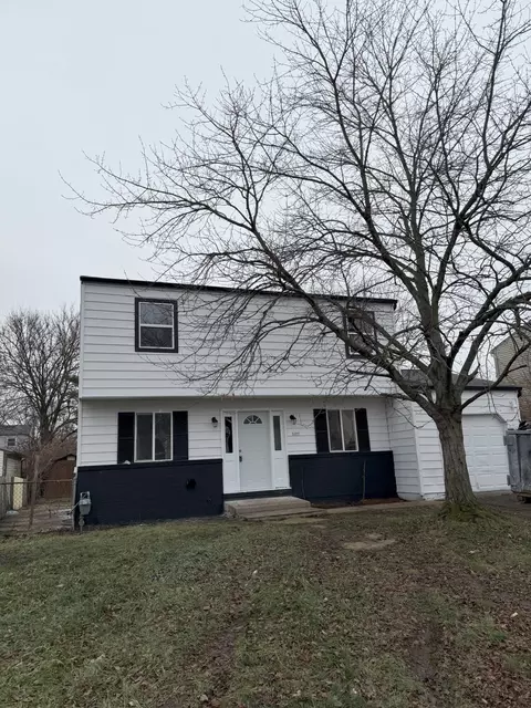 5377 Spire Ln, Columbus, OH 43232