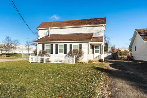 3822 2nd Ave, Grove City, OH 43123