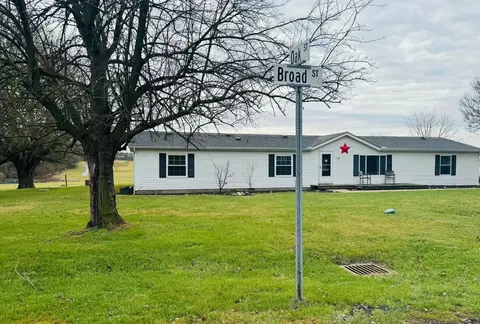 125 Broad St, Sedalia, OH 43151