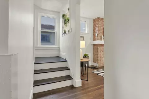 Entry Way - 167 E Hinman Ave, Columbus, OH 43207 photo 9 of 14