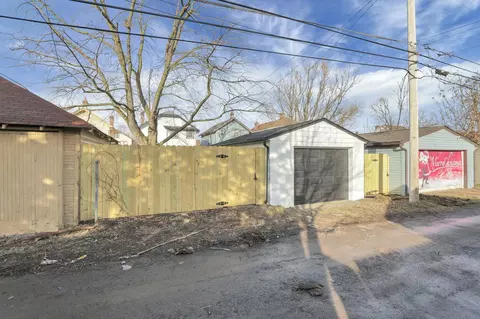 Exterior - 167 E Hinman Ave, Columbus, OH 43207 photo 15 of 19