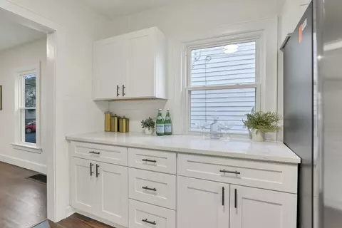 Kitchen - 167 E Hinman Ave, Columbus, OH 43207 photo 1 of 2