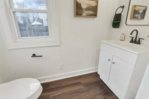 Bath - 167 E Hinman Ave, Columbus, OH 43207 photo 1 of 9