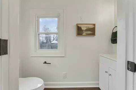 Bath - 167 E Hinman Ave, Columbus, OH 43207 photo 5 of 9