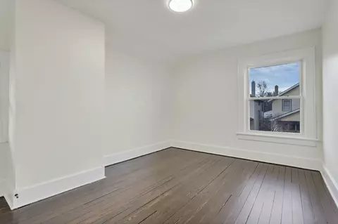 Bedroom - 167 E Hinman Ave, Columbus, OH 43207 photo 6 of 11