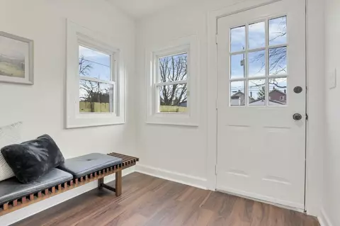 Entry Way - 167 E Hinman Ave, Columbus, OH 43207 photo 6 of 14