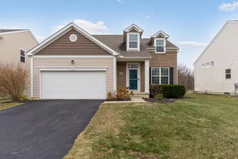 9004 Emerald Hill Dr, Lewis Center, OH 43035